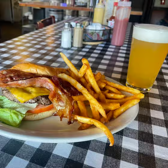 Burger & Beer Monday
